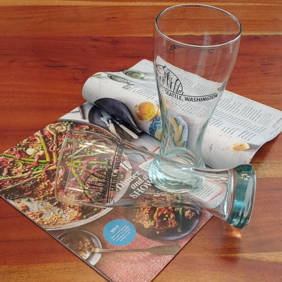 Seattle Washington Tall Beer Glasses - Picture 7 of 7